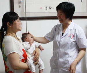 天伦医院解决输卵管粘连性不孕--刘女士幸福当妈妈